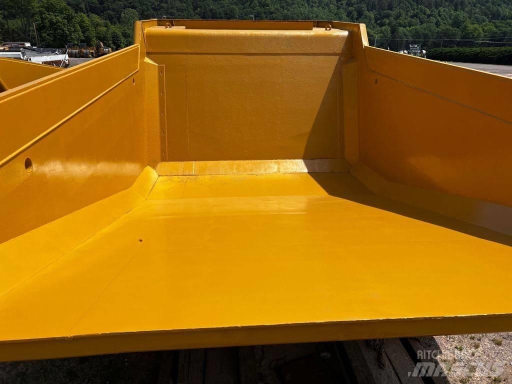 CAT 773G 鉸接式起吊車