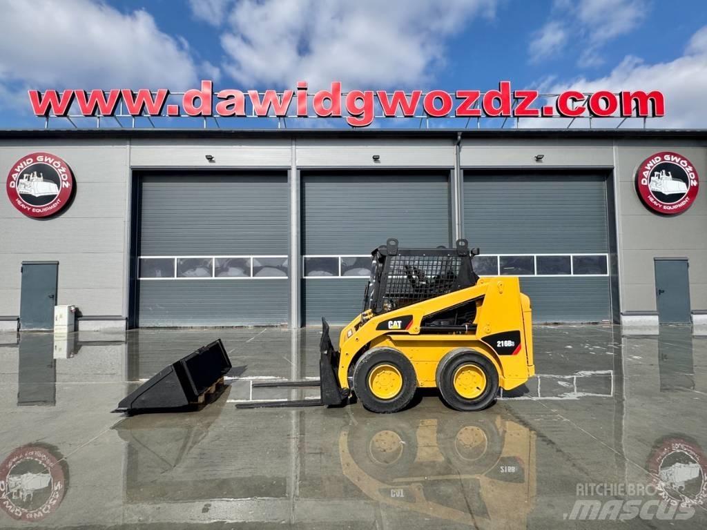 CAT 216 B 3 滑移轉向裝載機