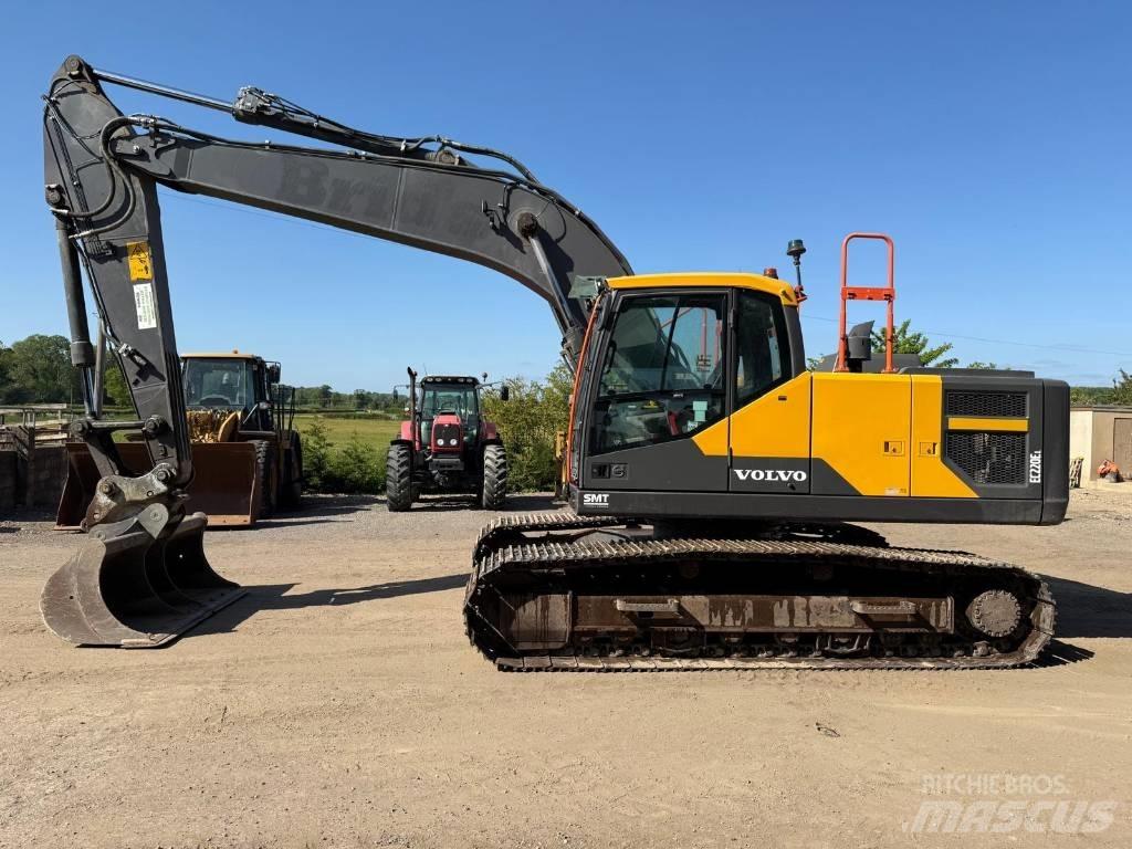 Volvo EC 220 E 履帶式 挖土機/掘鑿機/挖掘機
