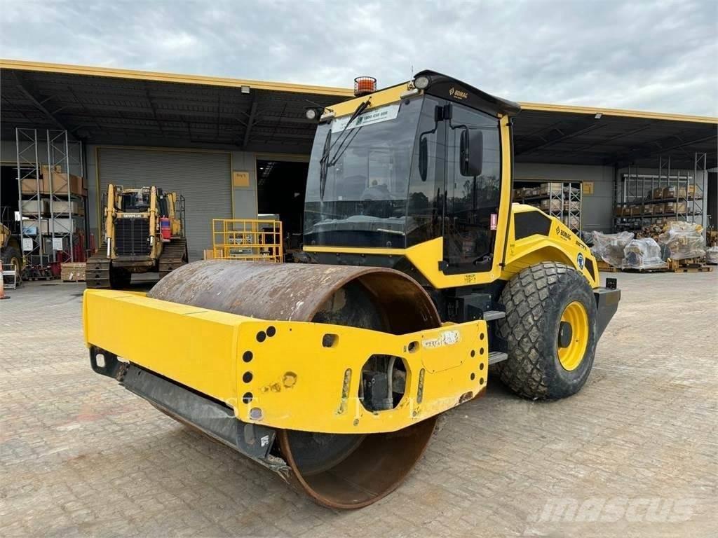 BMW 213D 單輪滾壓機