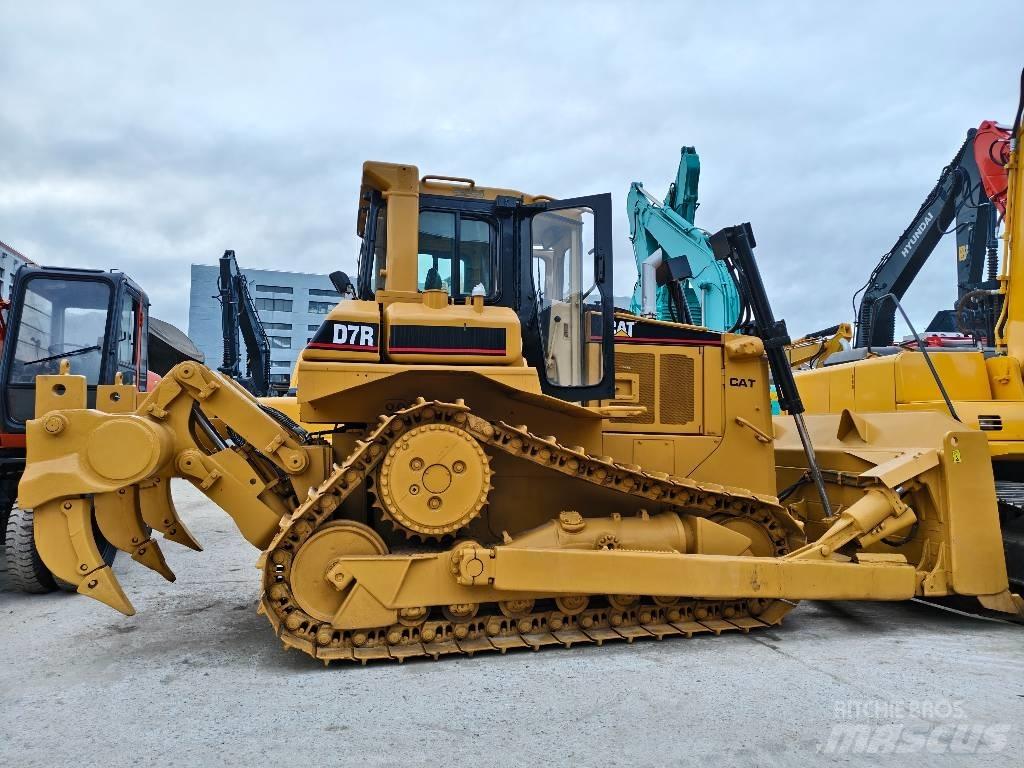 CAT D 7 R 履帶推土機