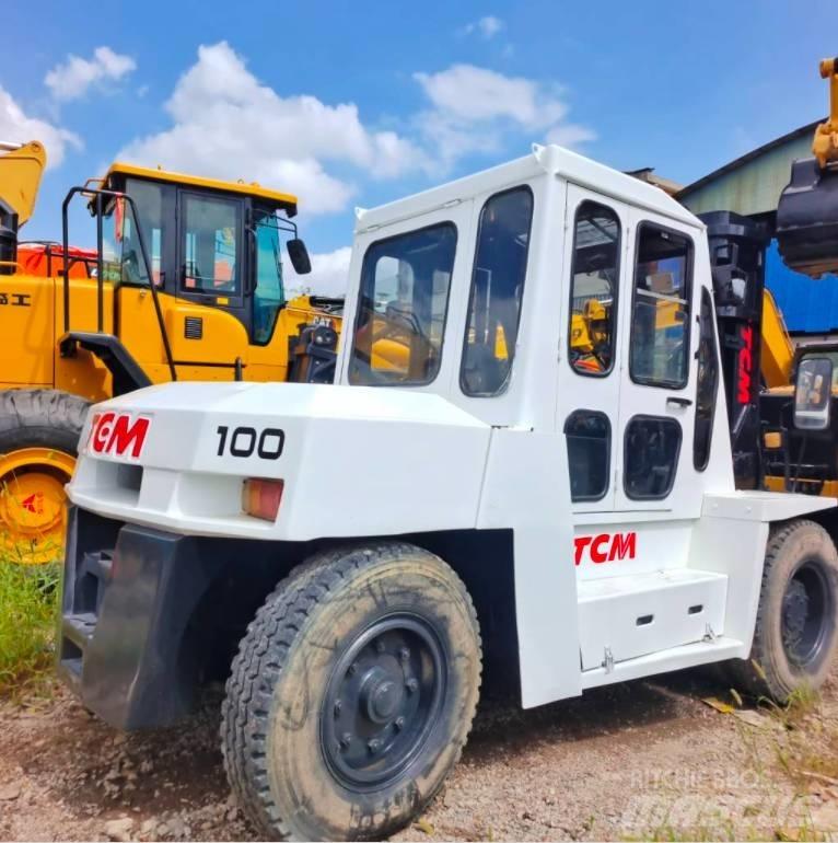 TCM FD 100 柴油卡車