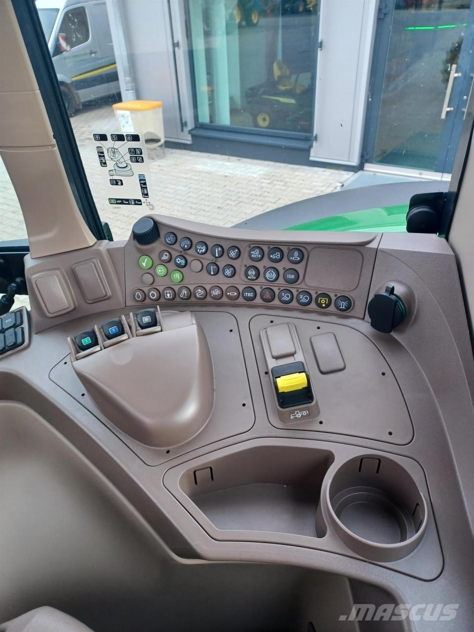 John Deere 6110M 曳引機