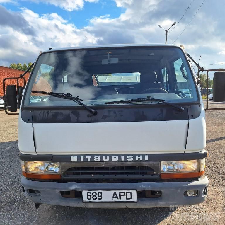 Mitsubishi Canter 起重機卡車