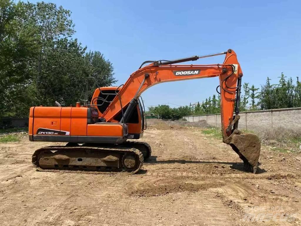 Doosan DX130 履帶式 挖土機/掘鑿機/挖掘機