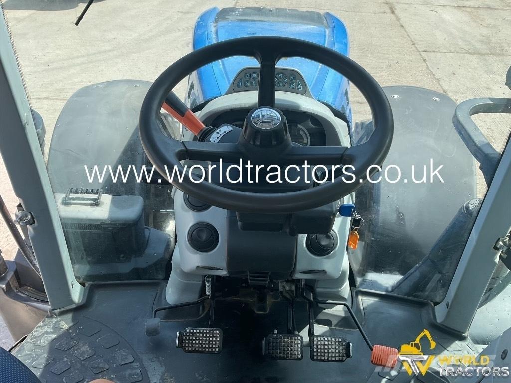 New Holland T 7.245 曳引機