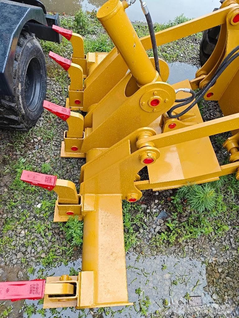 CAT 12 G 平土機