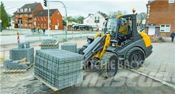 Mecalac AX 700 輪胎式裝載機