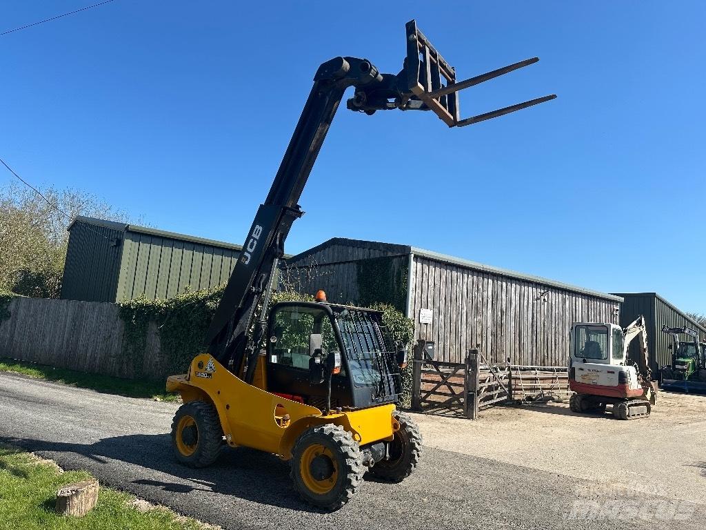 JCB 520-40 伸縮臂操作車