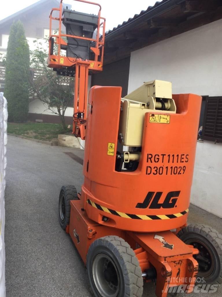 JLG E 300 AJP 曲臂高空作業車