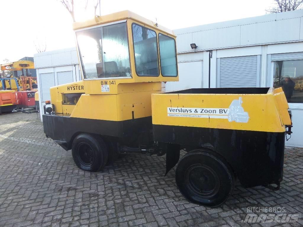 Hyster C 530 A H 膠輪滾壓機