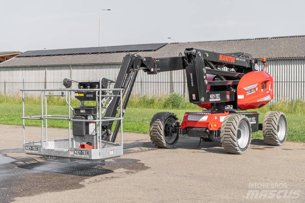 Manitou 180 ATJ e 曲臂高空作業車