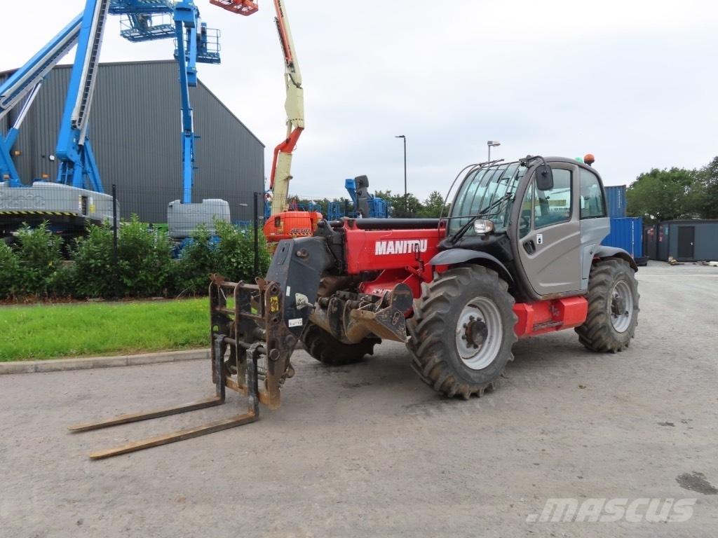 Manitou MT 1335 伸縮臂操作車