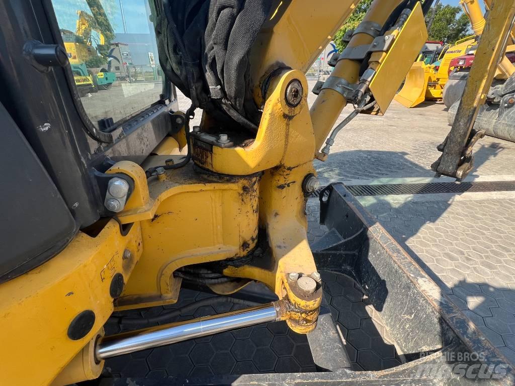 Komatsu PC 30 MR-5 小型挖土機/掘鑿機<7t(小型挖掘機)