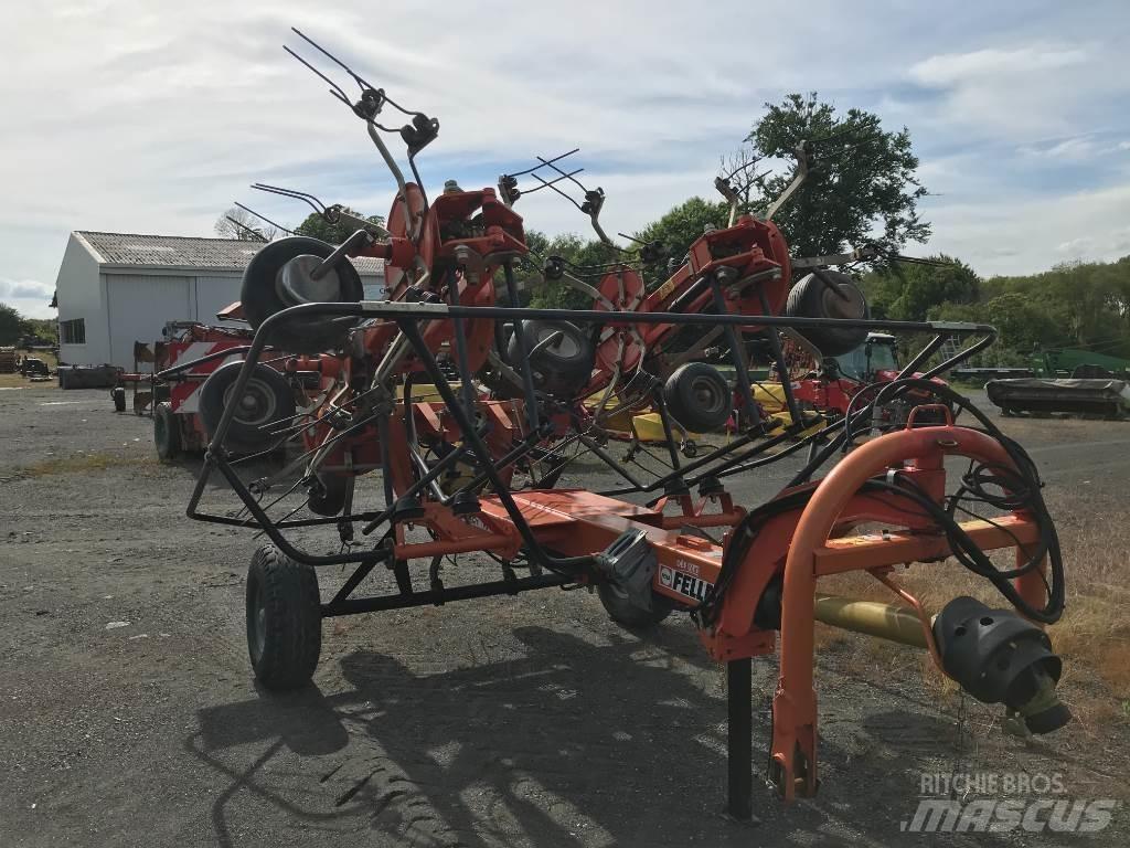 Fella TH 901 TRANS . 耙與翻草機