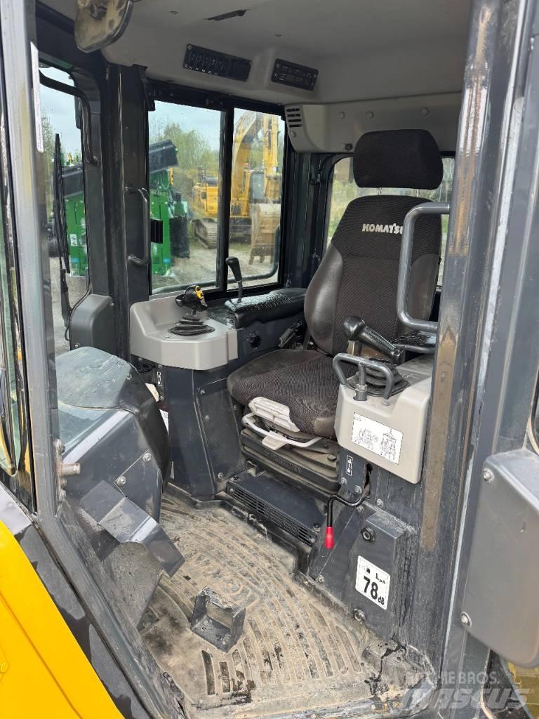 Komatsu D 61 PX-24 履帶推土機