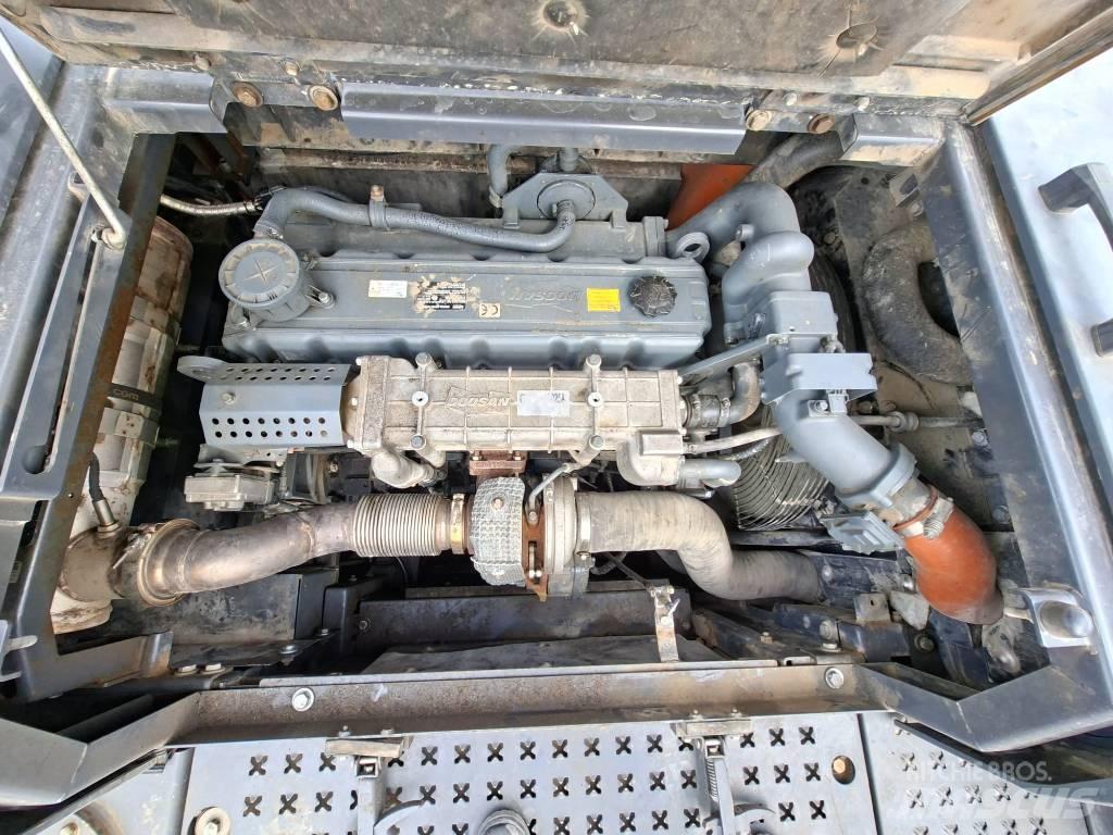 Doosan DX 300 LC-5 履帶式 挖土機/掘鑿機/挖掘機