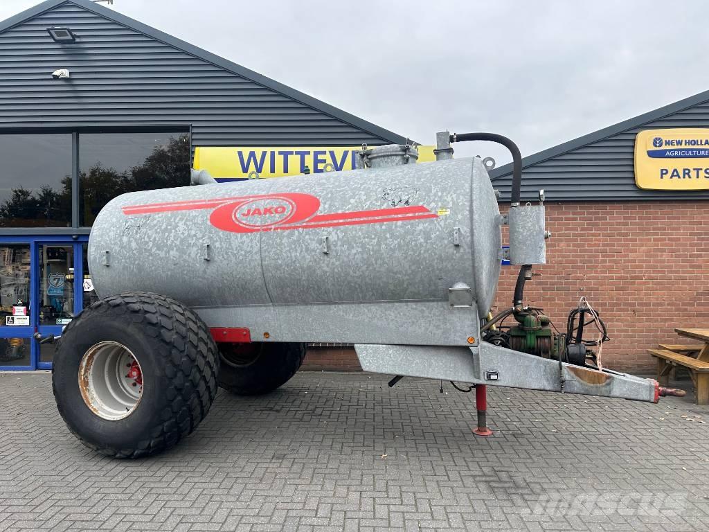 Jako 8000 水肥車