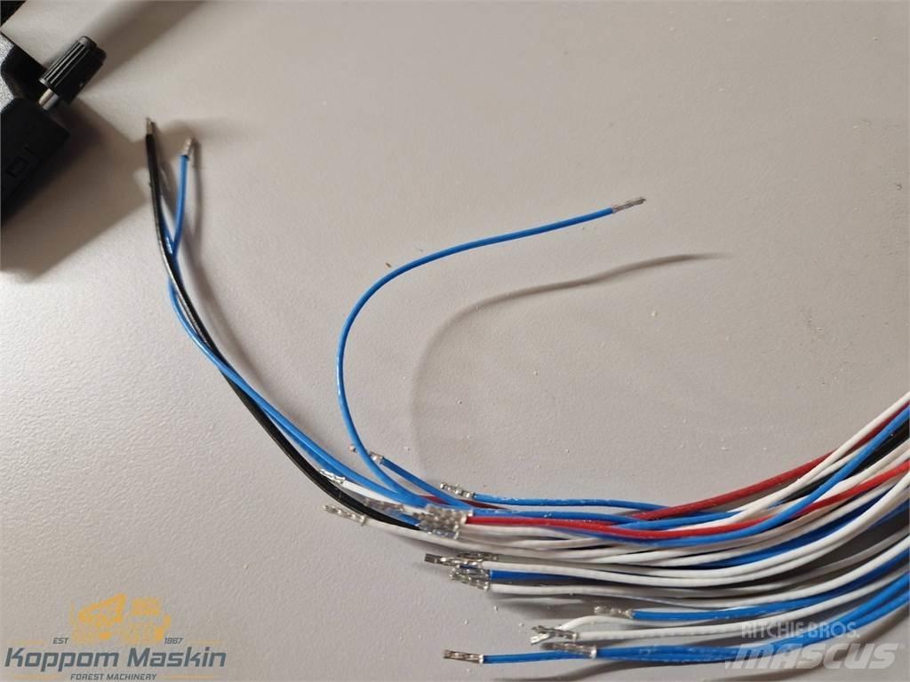 Rottne 060-0096 電子設備