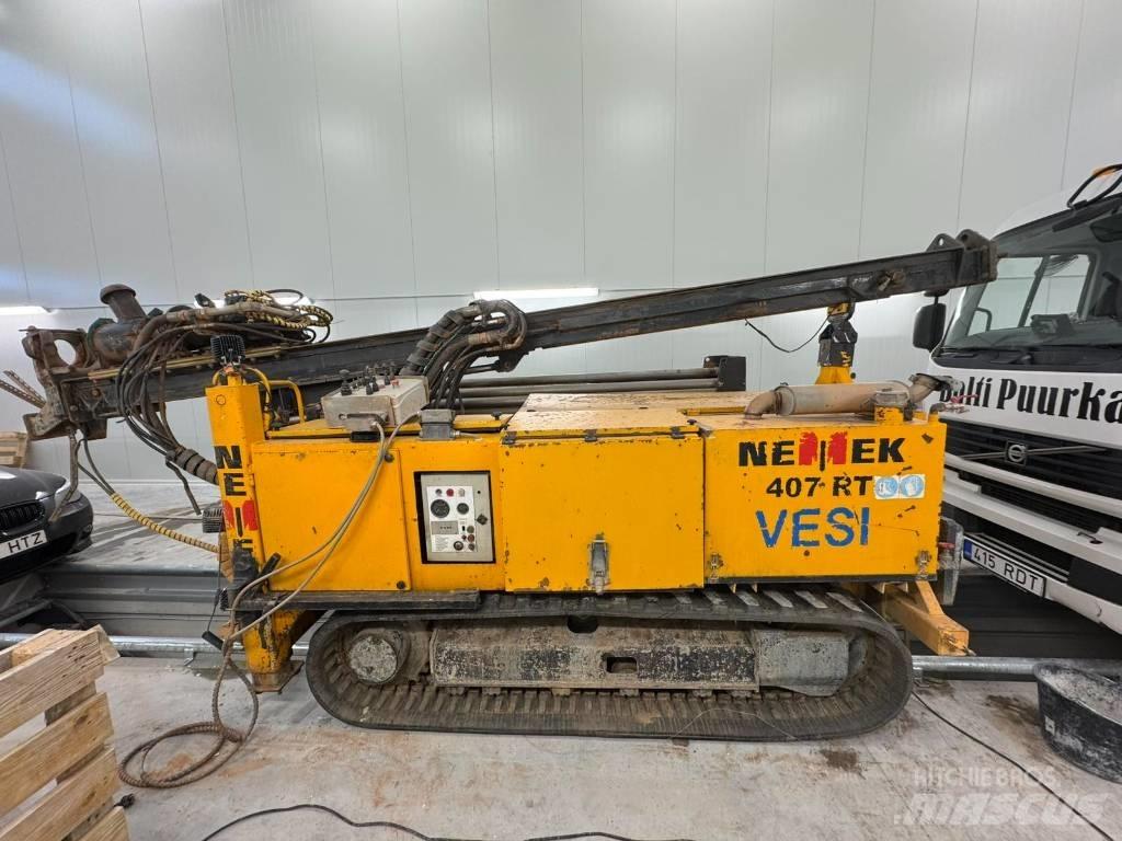 Nemek 407 RT 鑽井機