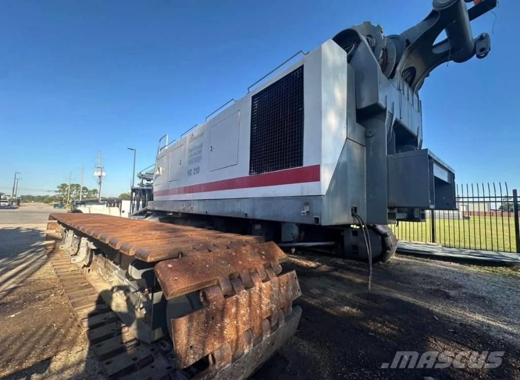 Terex HC210 履帶式起重機