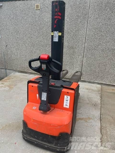 BT SWE 080 L 行走控制式堆積機