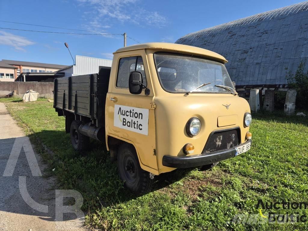  UAZ 3303 皮卡.傳統半斗卡車/側卸板