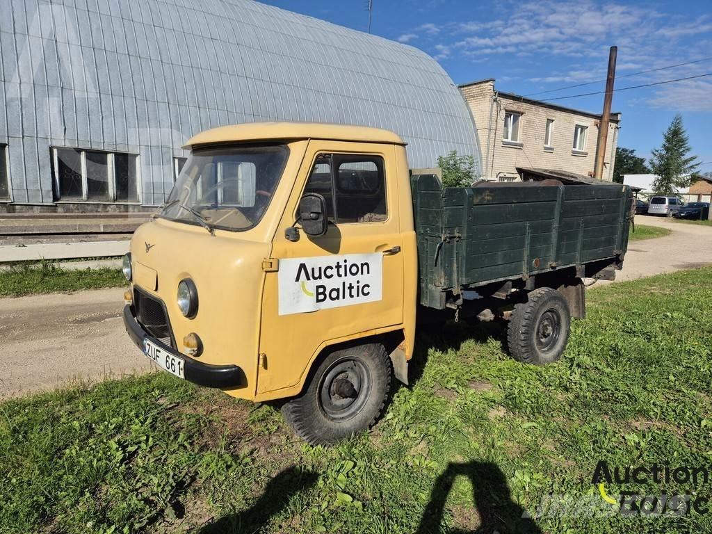  UAZ 3303 皮卡.傳統半斗卡車/側卸板