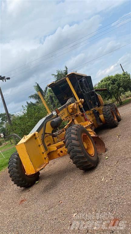 Volvo G 930 平土機