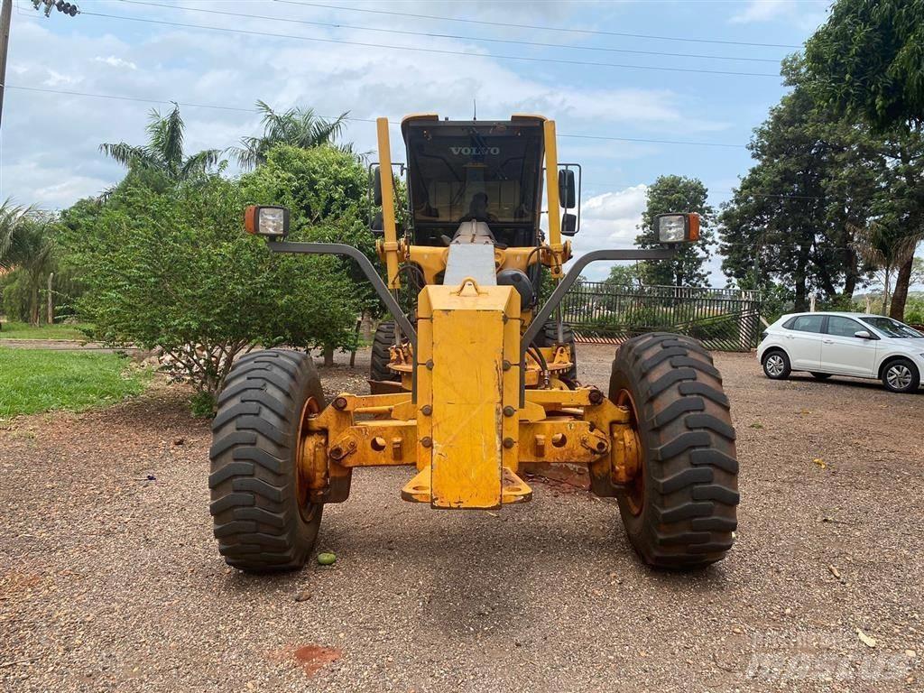 Volvo G 930 平土機