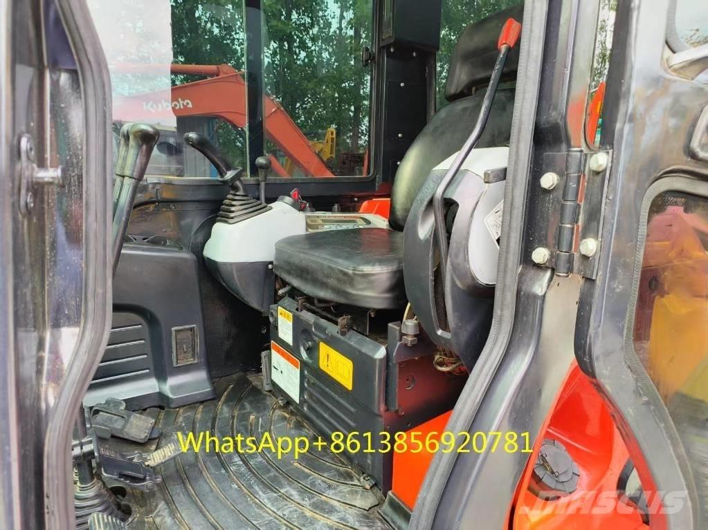 Kubota U 55-4 小型挖土機/掘鑿機<7t(小型挖掘機)