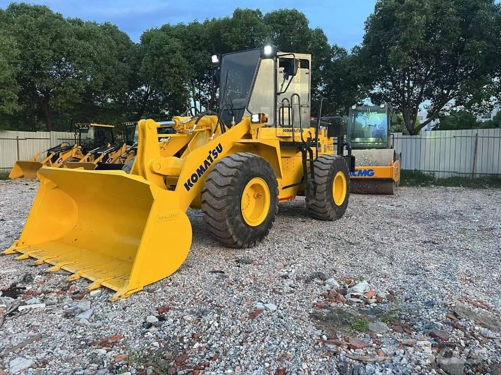 Komatsu WA 320-3 輪胎式裝載機