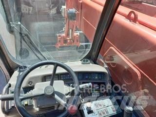 Manitou MRT 1742 M 伸縮臂操作車