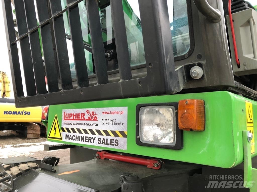 Sennebogen 821 廢棄物/工業用操作車