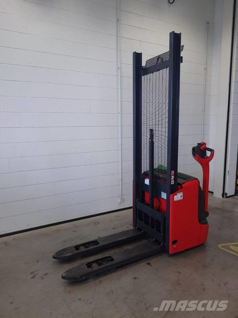 Linde L 12 行走控制式堆積機