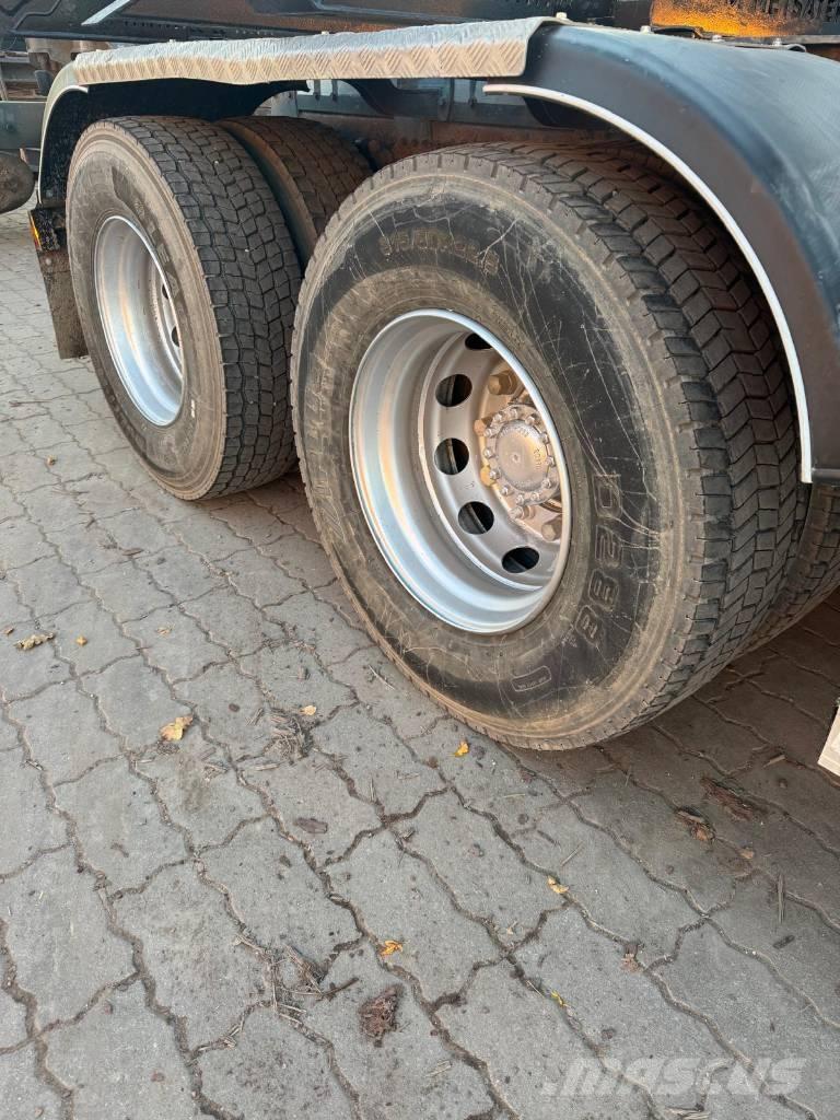 Volvo FH 650 木材貨車