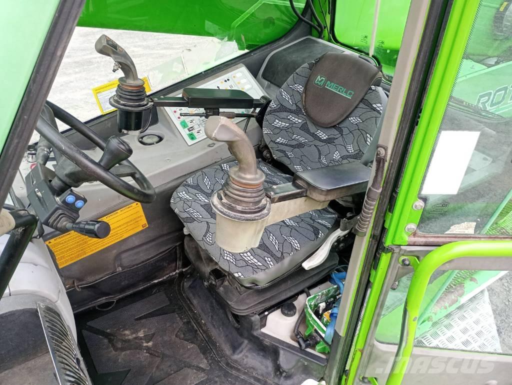 Merlo 45.21 伸縮臂操作車