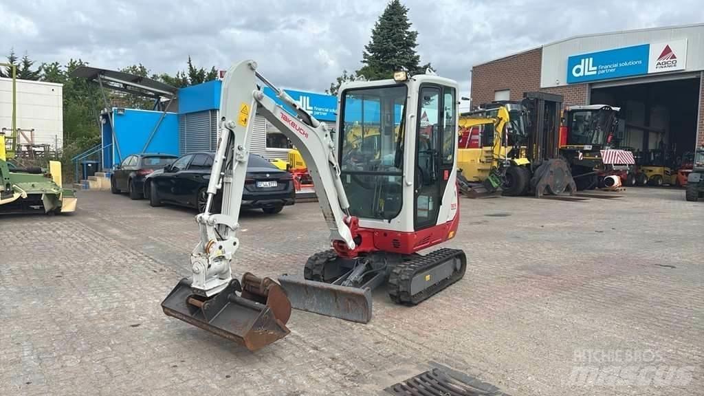 Takeuchi TB216 A 小型挖土機/掘鑿機<7t(小型挖掘機)