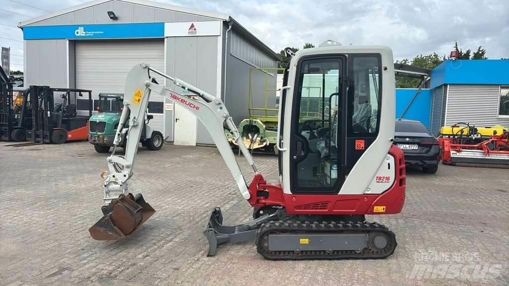 Takeuchi TB216 A 小型挖土機/掘鑿機<7t(小型挖掘機)