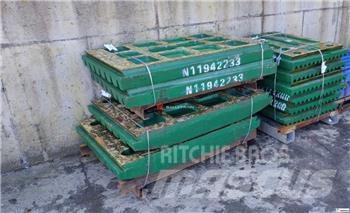Metso C96 Jaws 廢棄物/回收與採石設備備件
