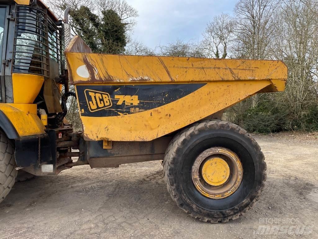 JCB 714 鉸接式起吊車