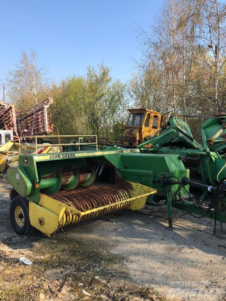 John Deere 459 方形打捆機