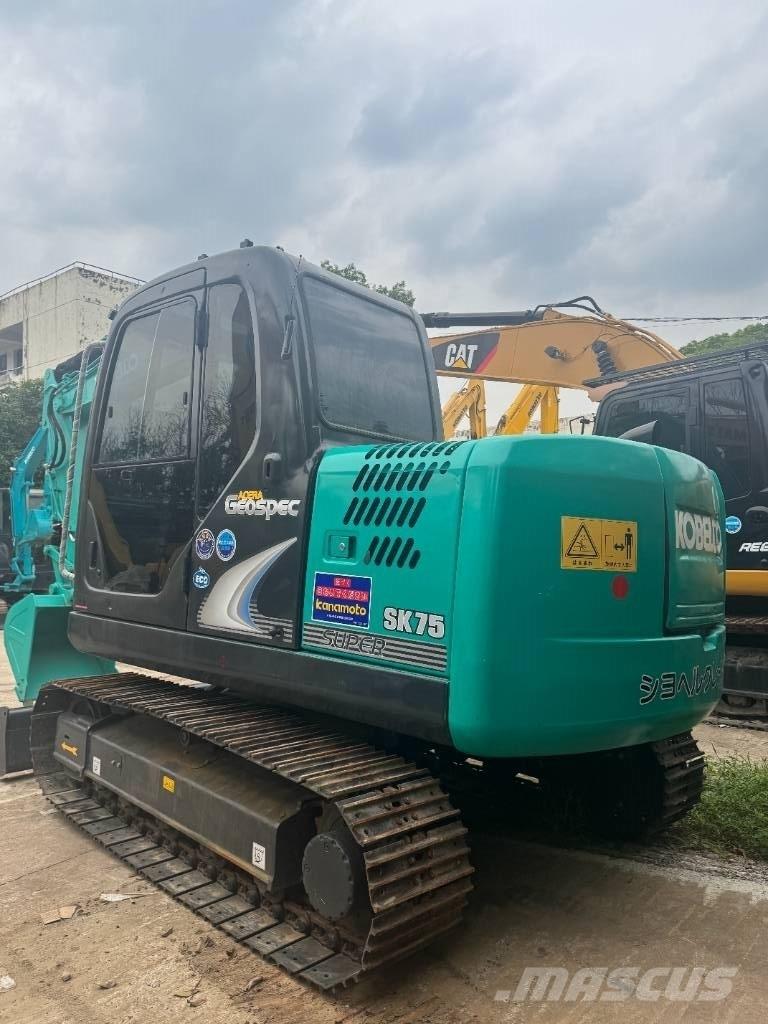 Kobelco SK 75 中型挖土機/掘鑿機/挖掘機 7t-12t