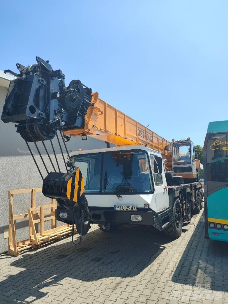 Bumar DST-0402 越野起重機