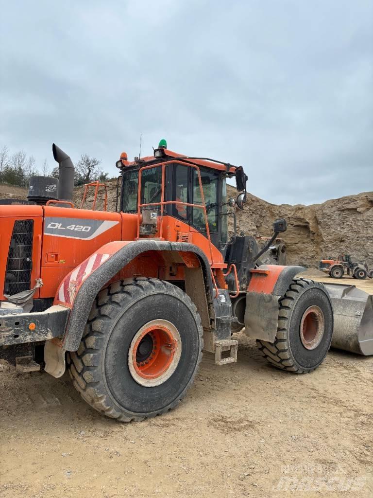 Doosan DL 420-5 輪胎式裝載機