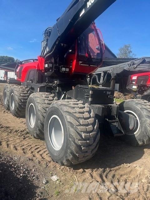 Komatsu 931 XC 收穫機