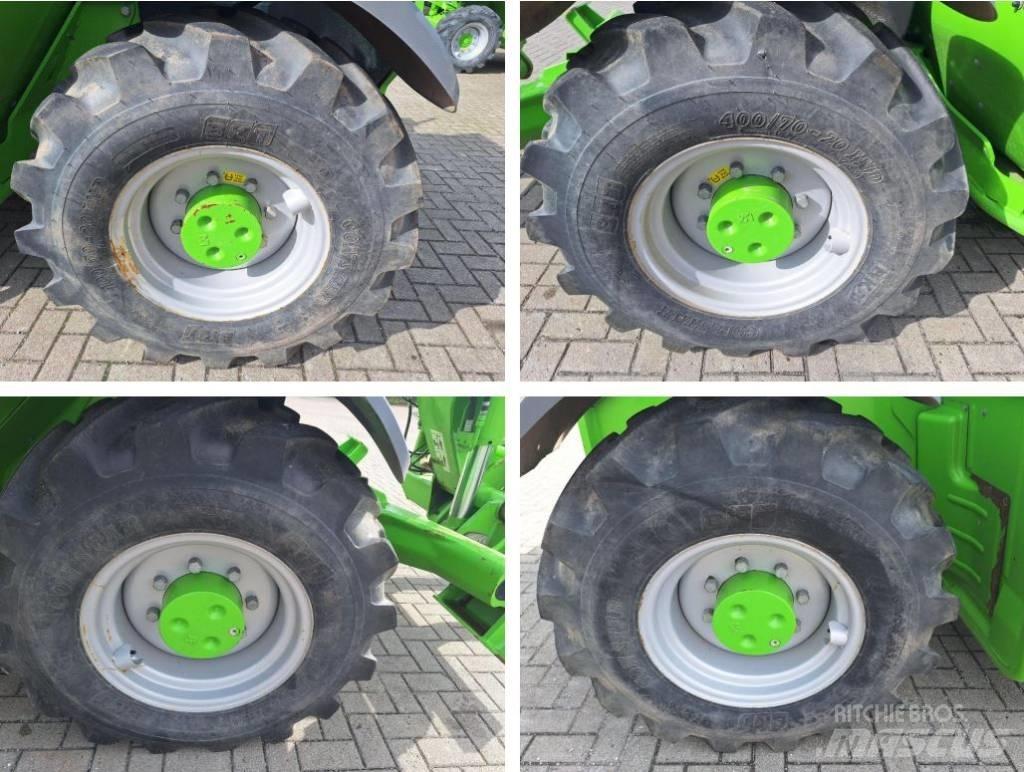 Merlo P30.10 伸縮臂操作車