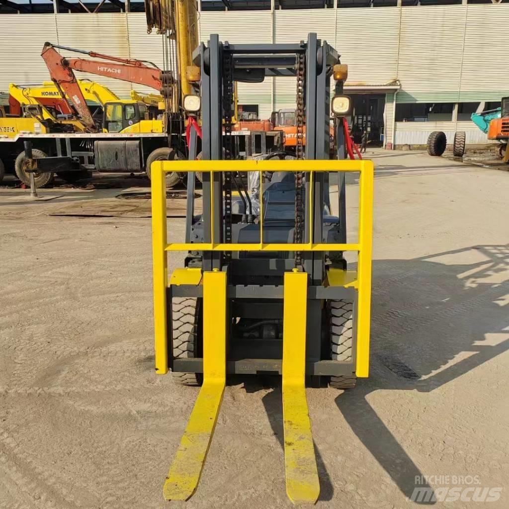 Komatsu FD 30 柴油卡車