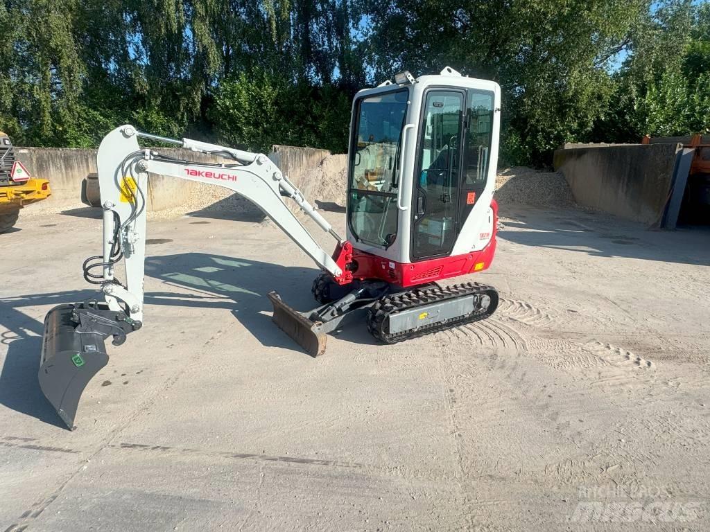Takeuchi TB 216 小型挖土機/掘鑿機<7t(小型挖掘機)