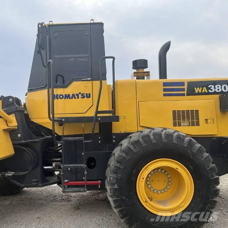 Komatsu WA 380 輪胎式裝載機